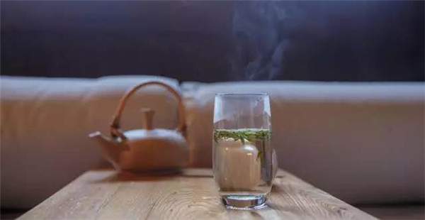 如何选择适合自己的茶？喝什么茶能达到健康养生效果？